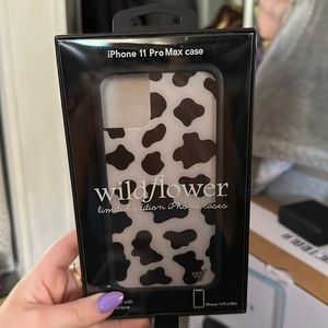 Iphone 11 Pro Max Wildflower Cow print Case.